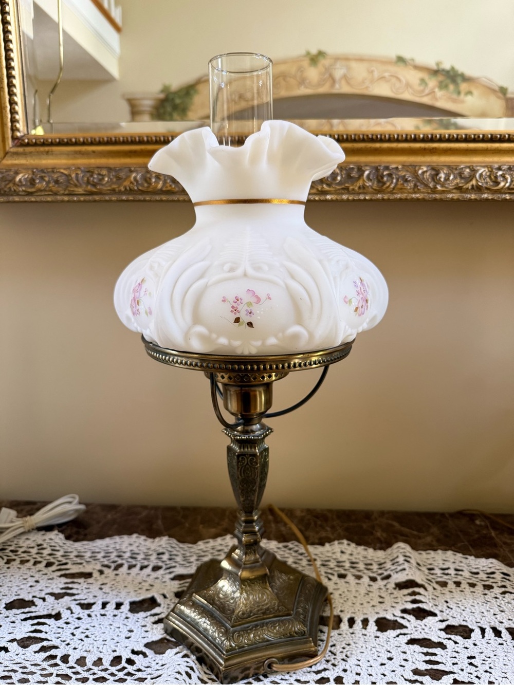 VTG Fenton 1995 Kristen’s Floral Handpainted Student Lamp Medallion Collection - Picture 3 of 14
